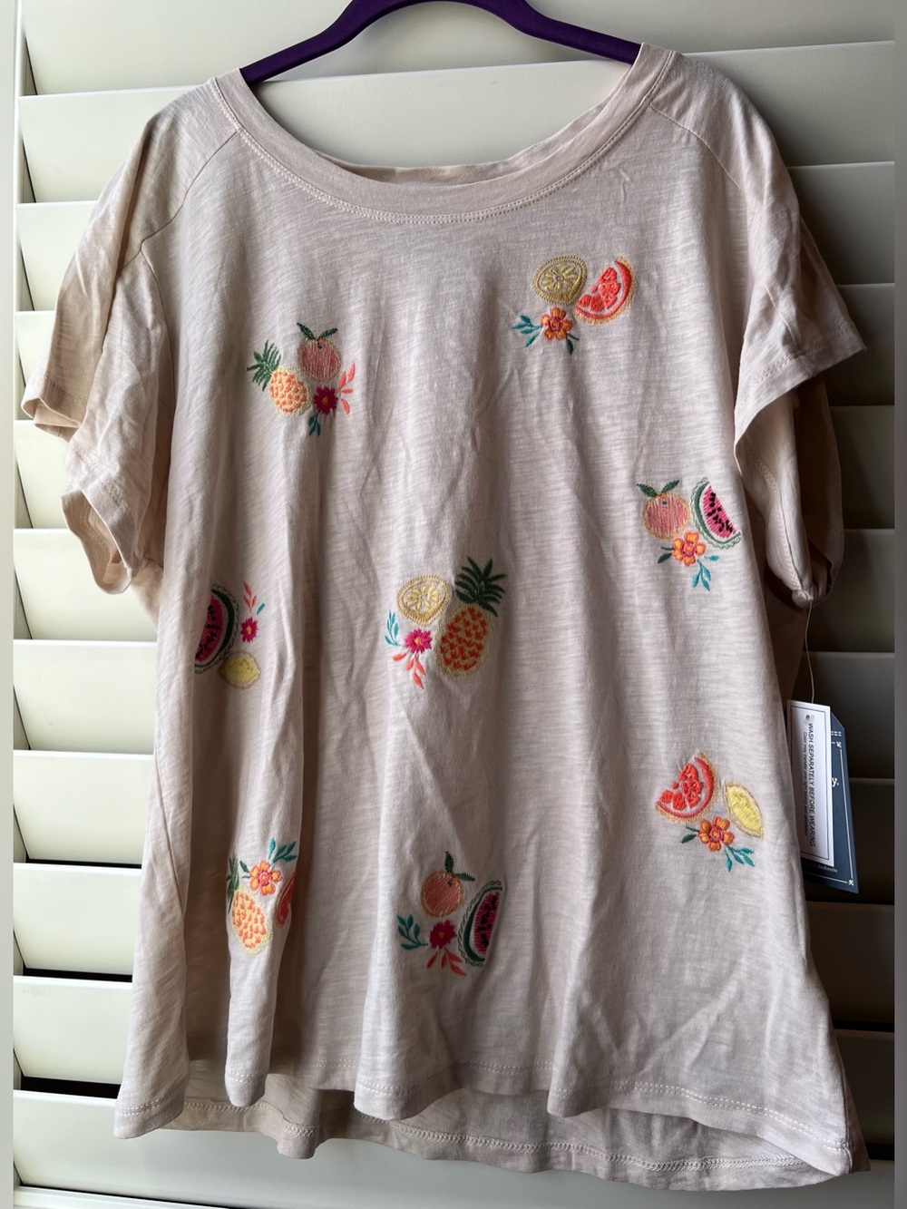 Democracy 1X NEW Women’s Beige Embroidered Fruit short sleeve Tee